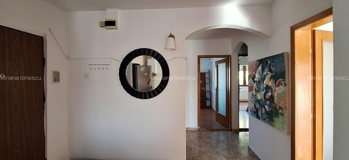 Apartament cu 3 camere decomandat, mobilat în Aradului - 11