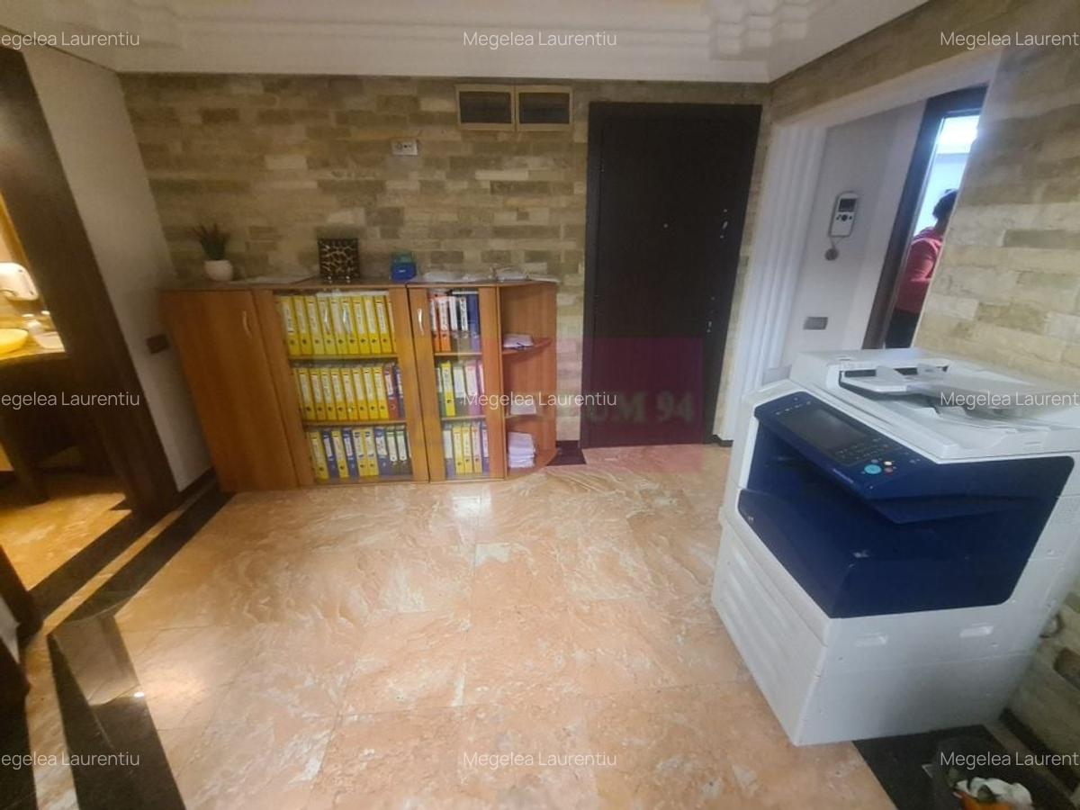 Apartament cu 3 camere de vanzare in Campina - Zona ultracentrala - 22