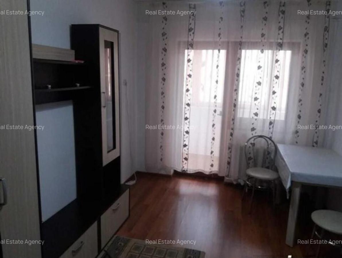 1 camera in zona Balcescu - 2