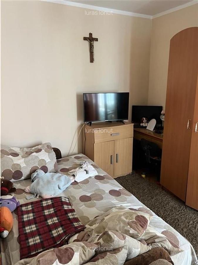 Apartament cu 2 camere semidecomandat în Valenta - 4