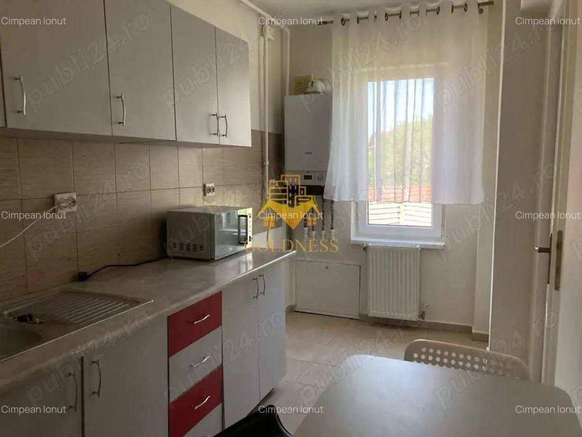Garsonieră decomandată, mobilată în Plopilor - 3