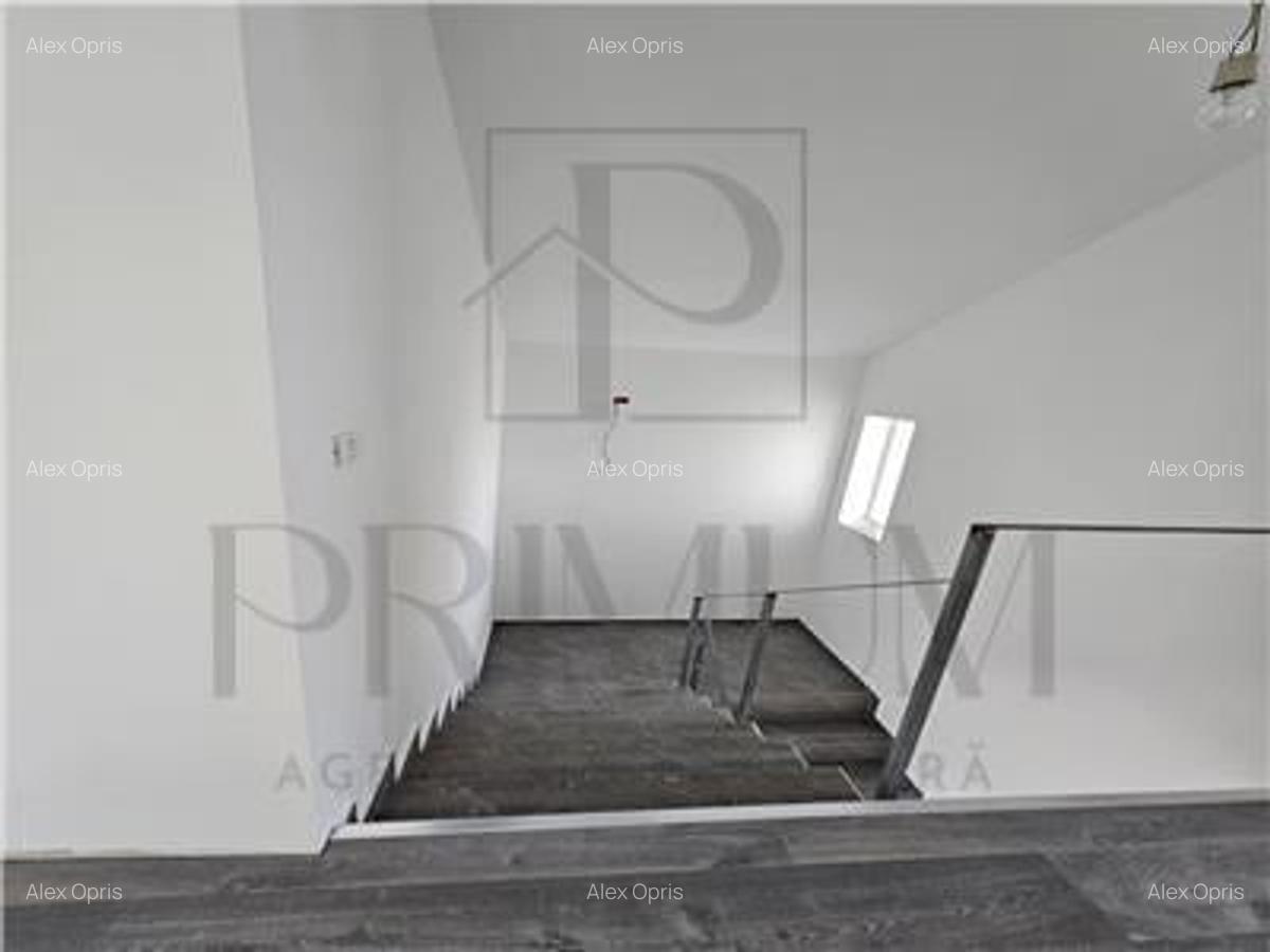 Casa Individuala - aproape de centura - zona foarte buna - spatii generoase - 2