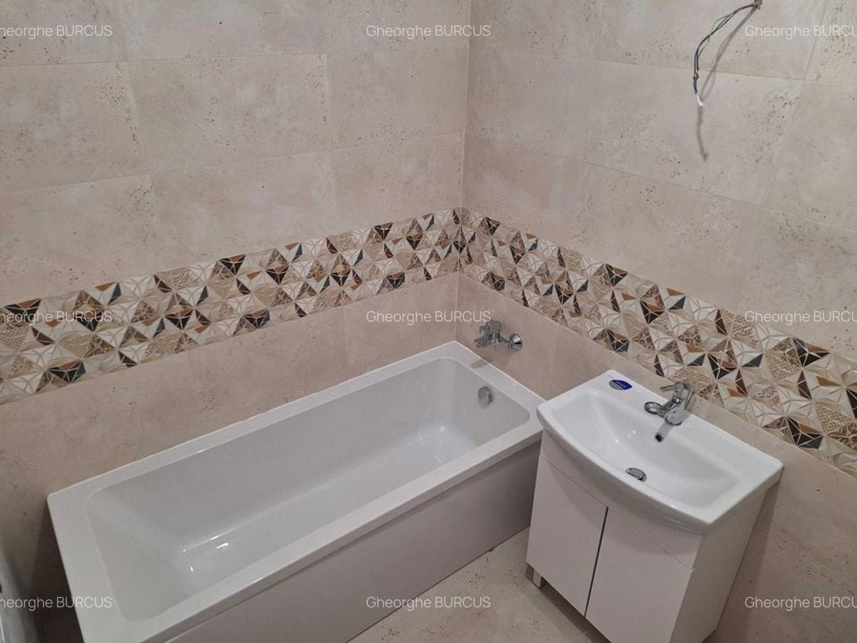 Casa cu 3 camere,prima inchiriere,zona Cartierul Latin - 4