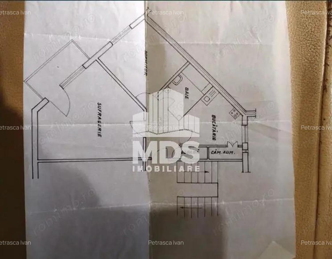 Decomandat cu central #259; la etaj 2 Bucovina - 1