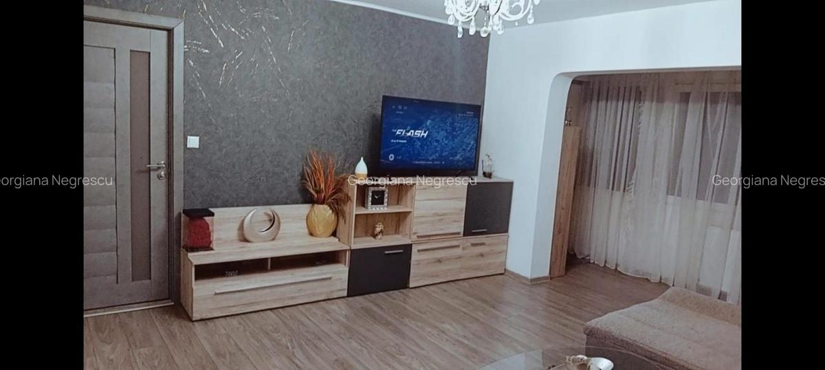 Spitalul Judetean | 3 Camere | Renovat-Mobilat-Utilat | Gradina - 2