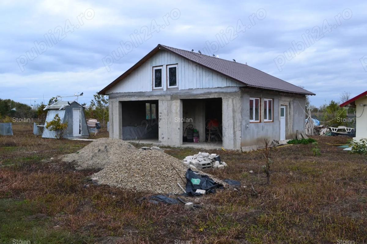 Casa + teren 3.500 mp + anexe gospodare?ti Scor?aru Vechi - 6