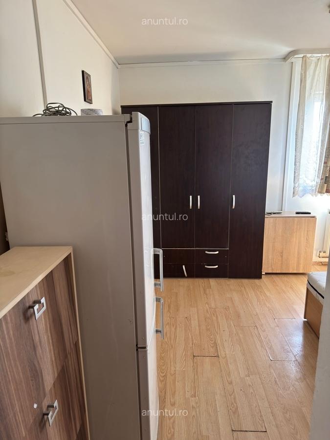 Bld 1 Decembrie, Titan - 4