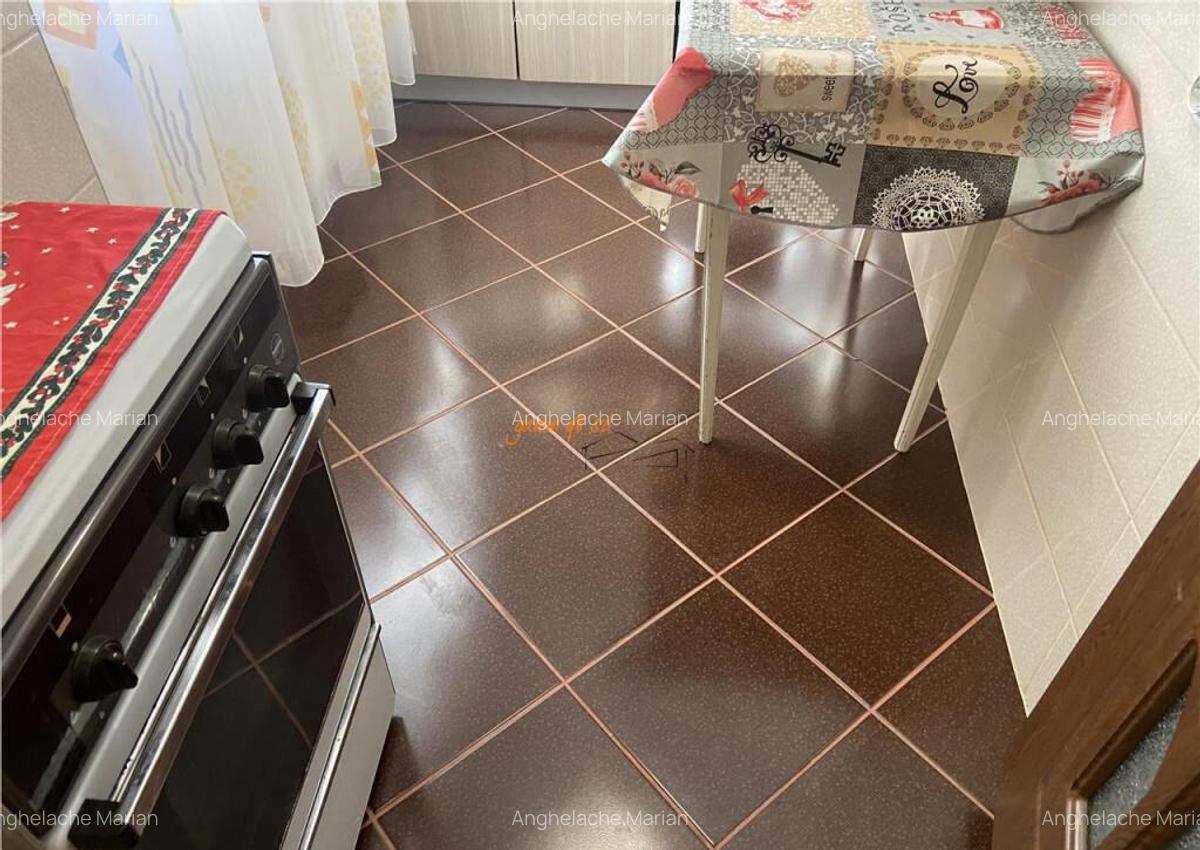 Apartament 2 camere , zona cartier Sud , decomandat , 54 mp - 7