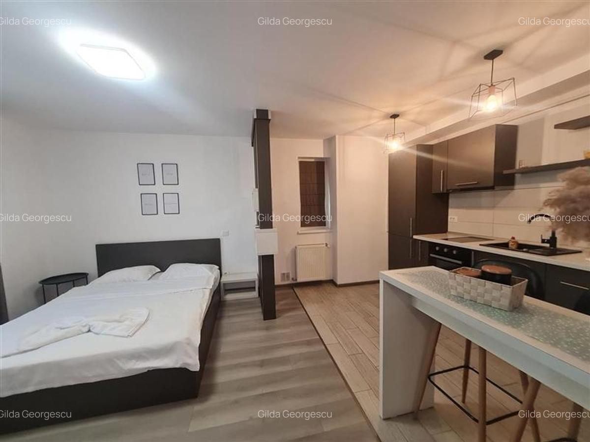 Apartament cu 2 camere decomandat, mobilat în Tractorul - 15