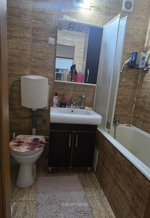 Apartament 3 camere Titan decomandat etaj 2/4 - 9