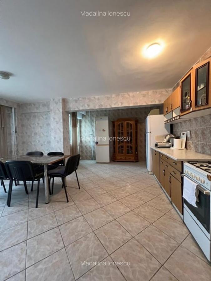 Apartament 3 camere de vanzare - Faleza Nord - 4