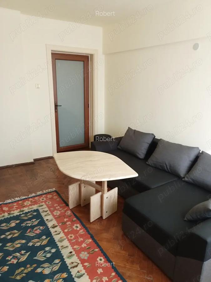 Vand doua camere decomandate. - 2