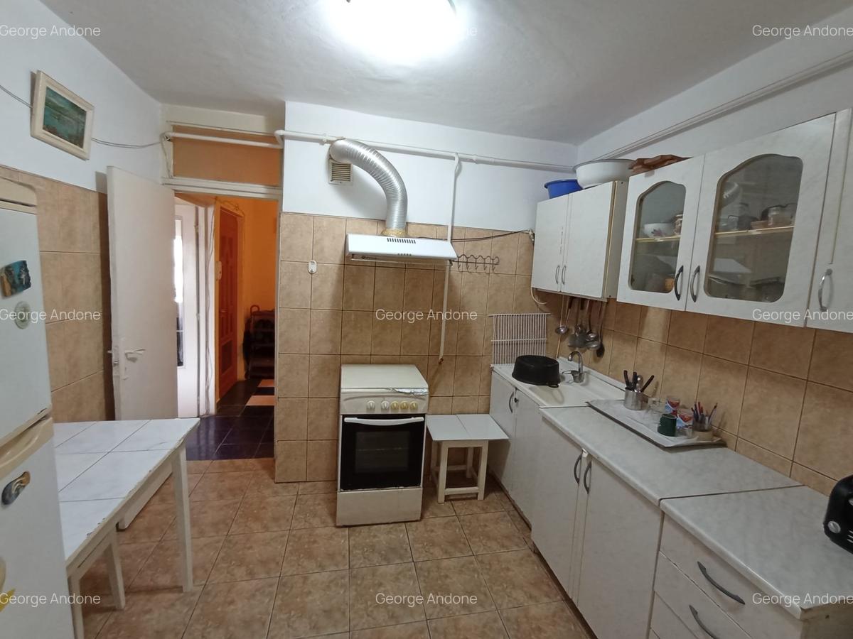 Apartament 3 camere  decomandat CUG-BRD, etaj intermediar - 5