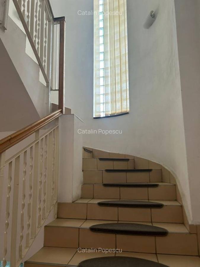 Vila 600 mp cu teren 900 mp sector 1 - 3