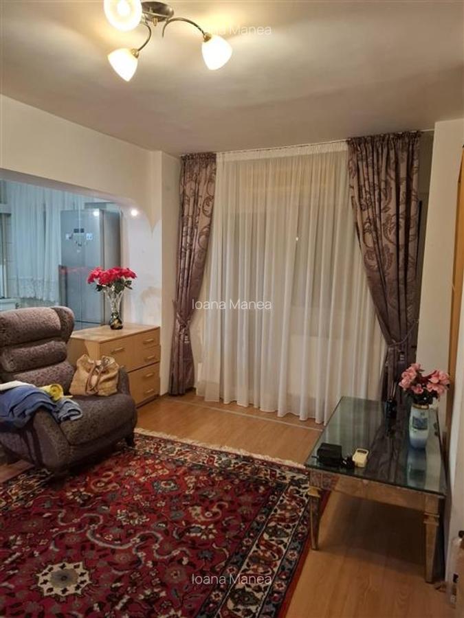 Vanzare apartament 2 camere | Iulia Hasdeu | et 3 | renovat | 55 mp utili | Bloc - 4