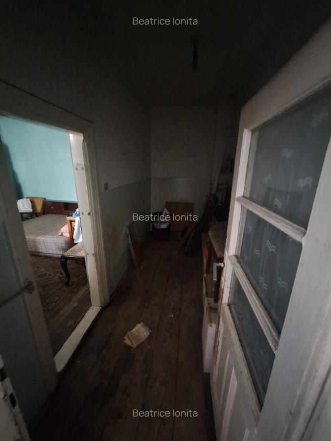 Casa si teren in Orasul Chitila - 10