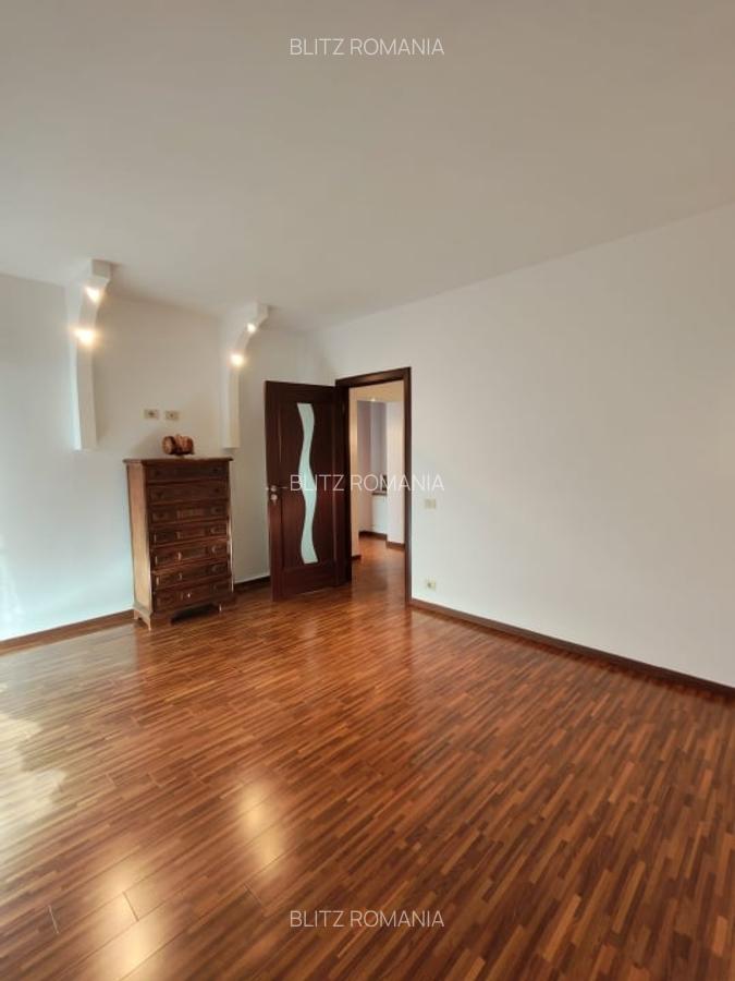 Apartament 4 camere, 111 mp, zona Depozitul de flori - 13