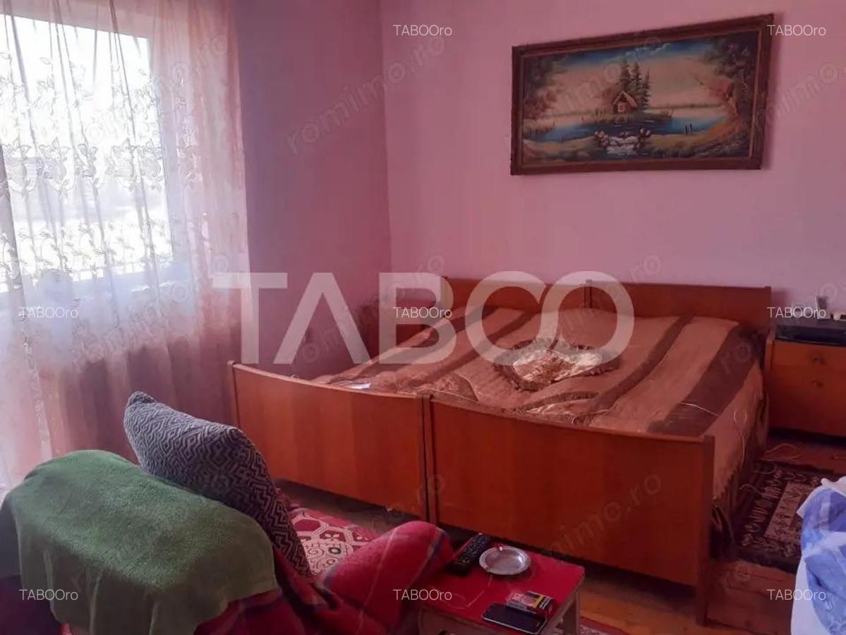 Casa 6 camere 3 bai curte si gradina 400 mp panouri fotovoltaice - 12