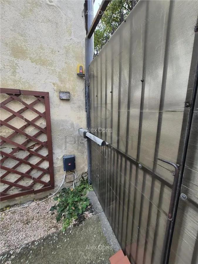 Propietate cu 2 case individuale - ingrijite - pe un teren de 800mp - zona excelenta Timisoara - 10