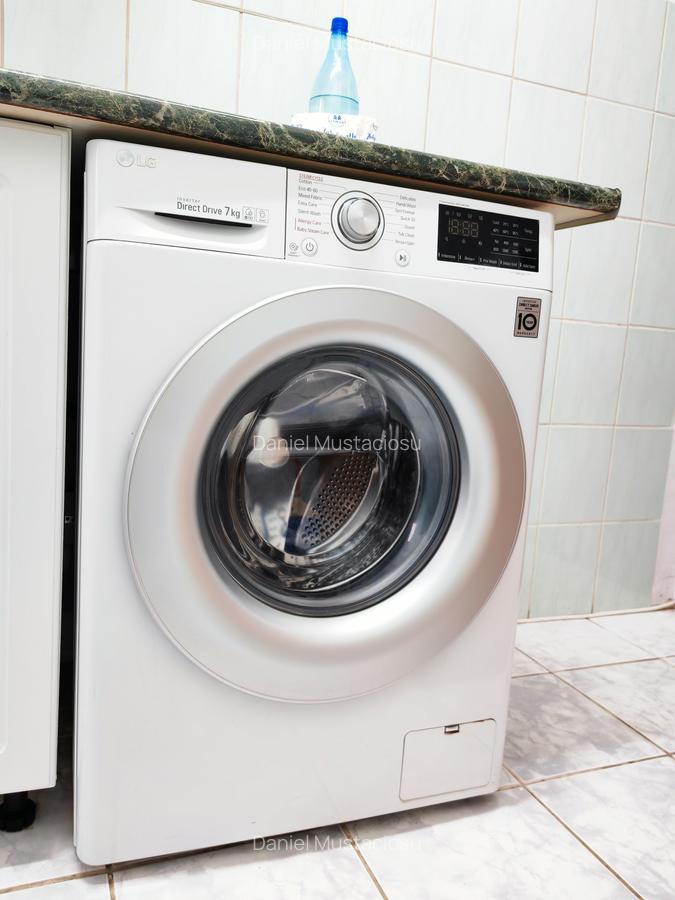 Piata Victoriei | vis a vis de metr.| Spatioasa in bl.anvelopat,vedere in piata - 16