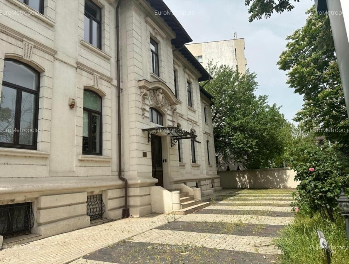 Vila renovata integral cu 750 mp teren Gradina Icoanei - 3