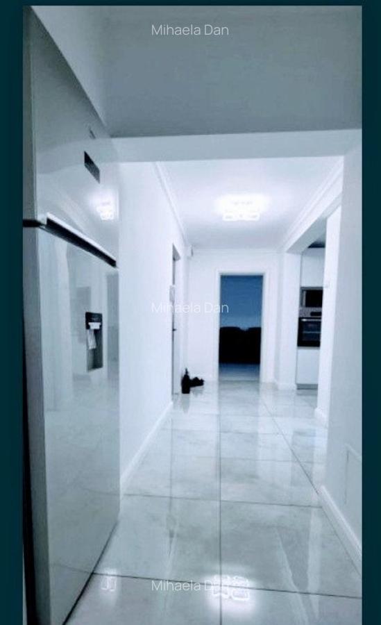 Apartament -3 camere -decomandat-Zona 13 Septembrie - 7