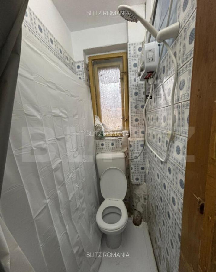 Camera de camin de vanzare cu baie propie, parter - ?te - 6