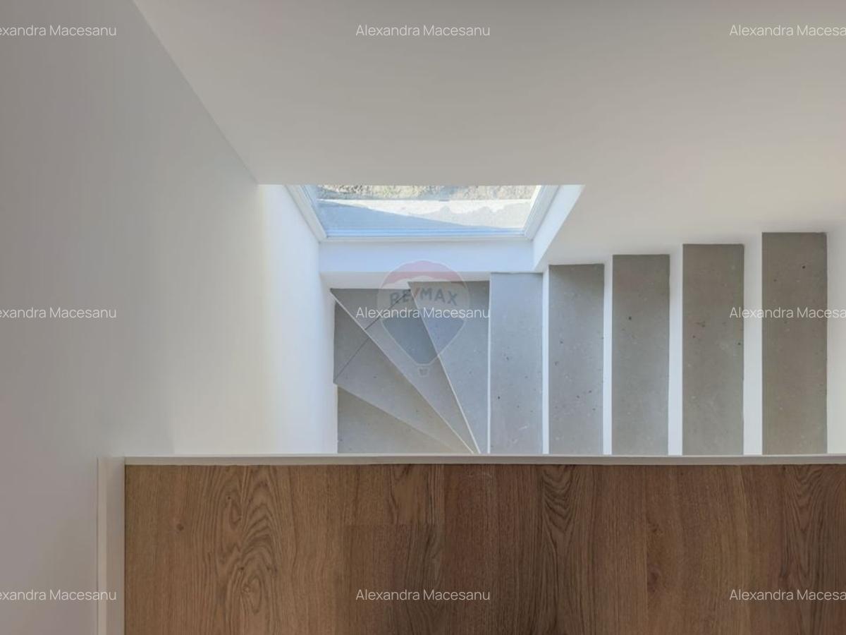 Casa / Vila cu 4 camere de vanzare - 13