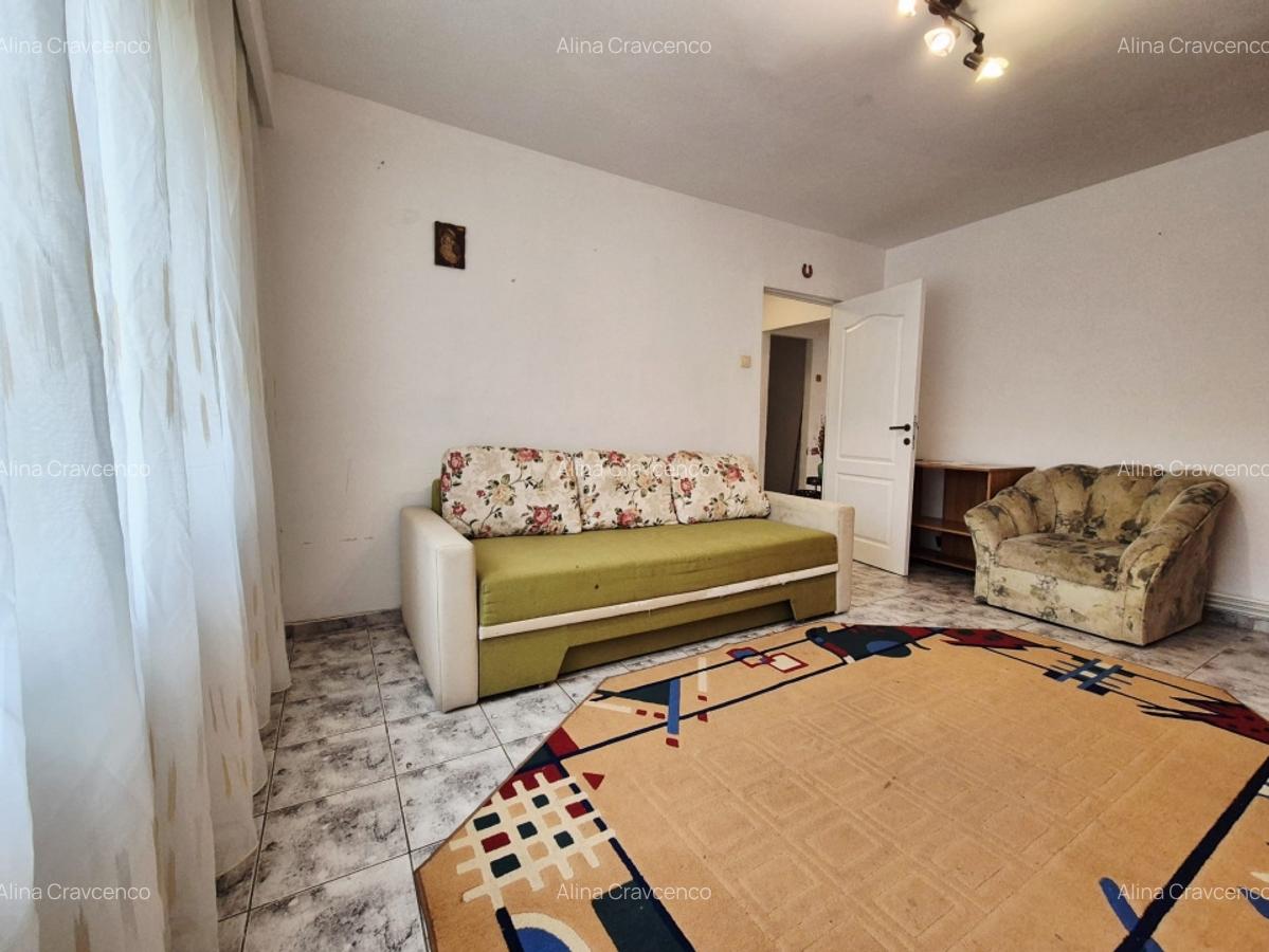 Apartament 3 camere zona Inel 1 - 11