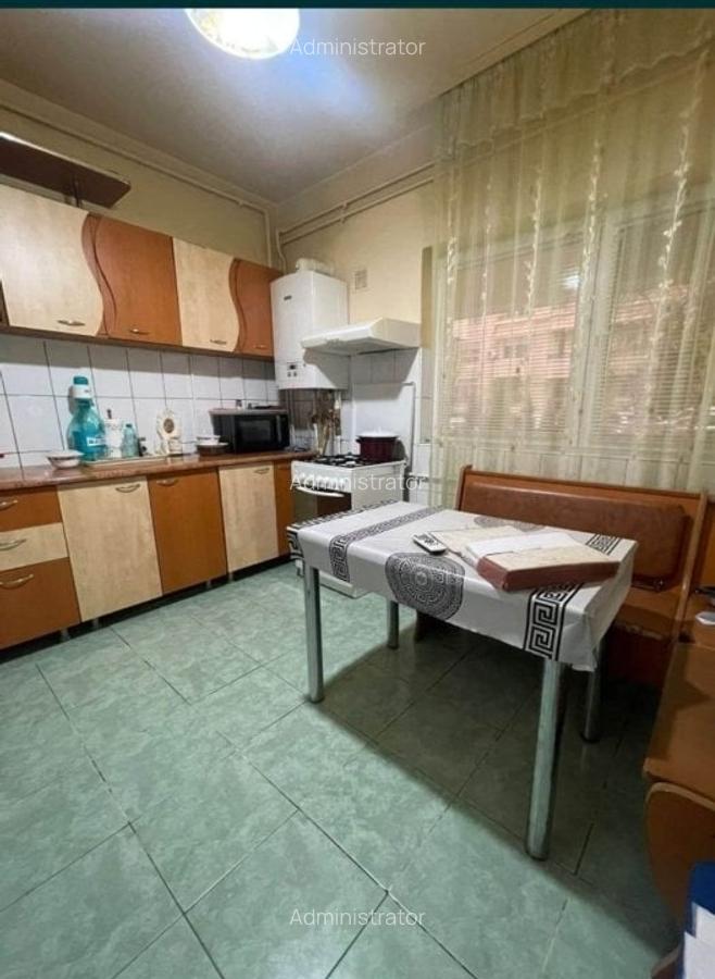 Unirii Splai-Mircea Voda, cf1Dec, p/10, 77mp, 2 gr sanit, centrala, constr 2008 - 10