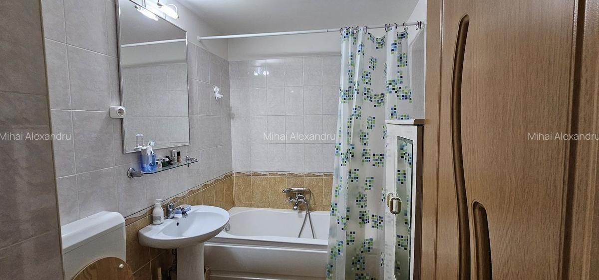 Apartament cu 2 camere semidecomandat, mobilat în Decebal - 5