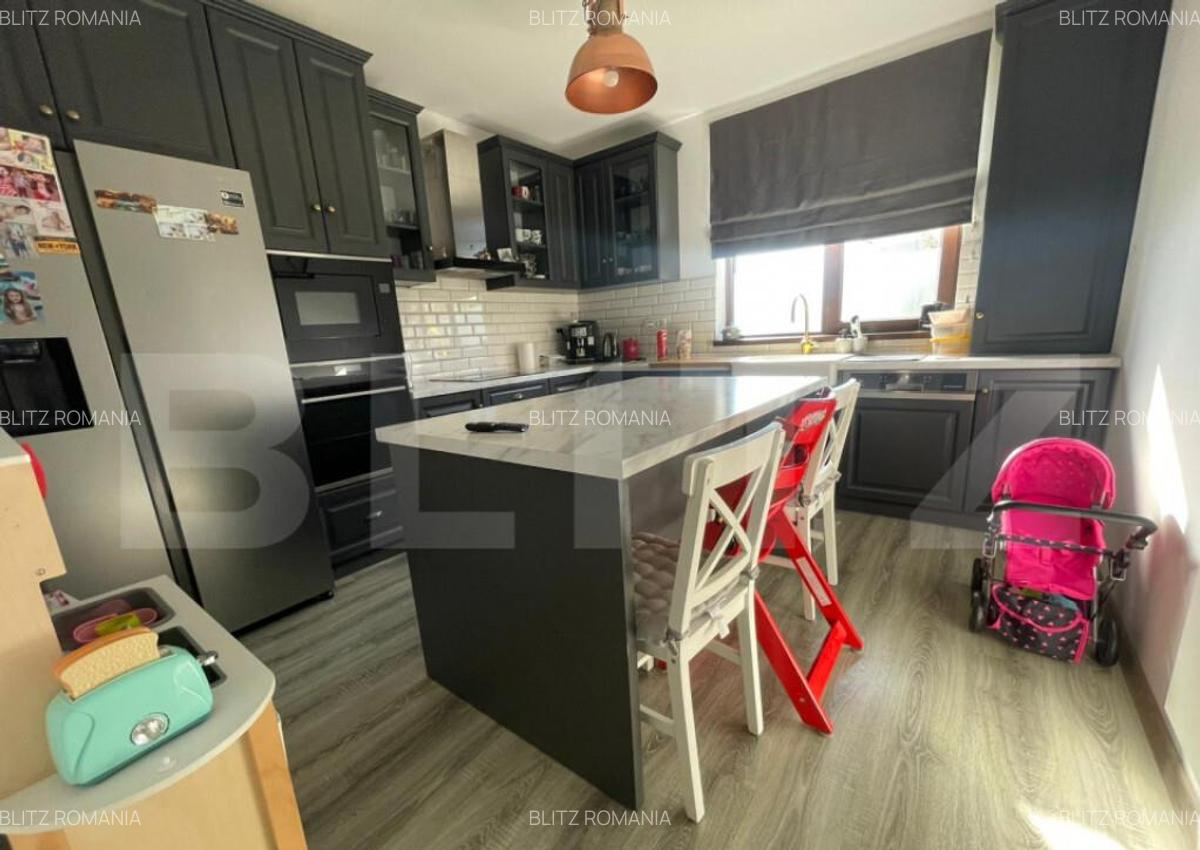 Casa familiala bine compartimentata cu garaj dublu - 1