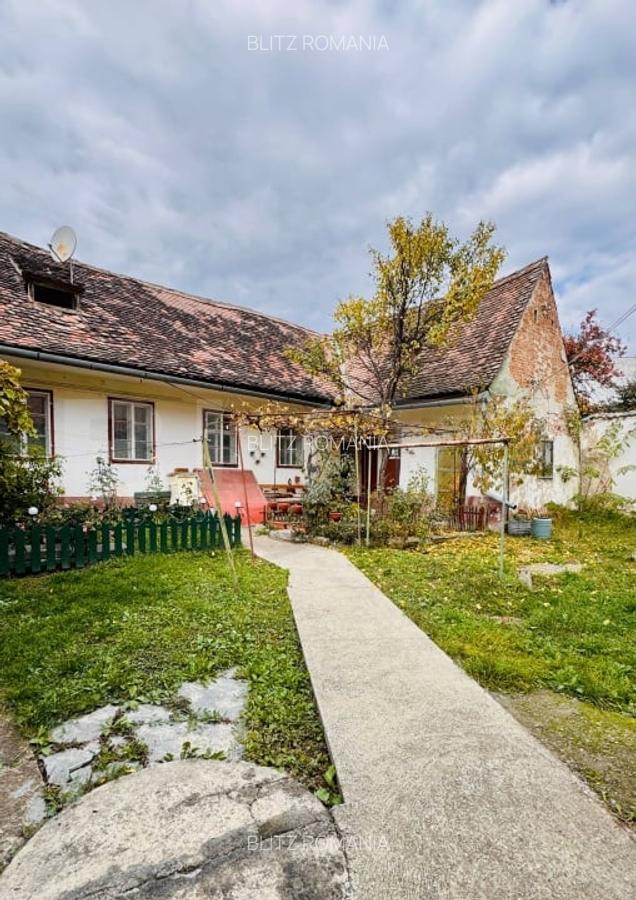 Casa  de vanzare, 3 camere, 86 mp - langa piata Cibin - 1