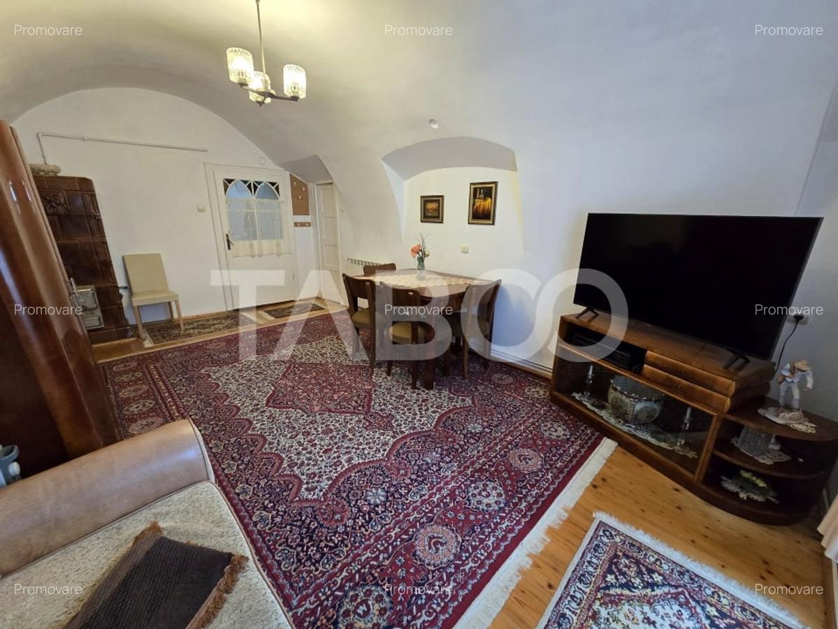 Casa individuala de vanzare curte proprie pivnita Orasul de Jos Sibiu - 12