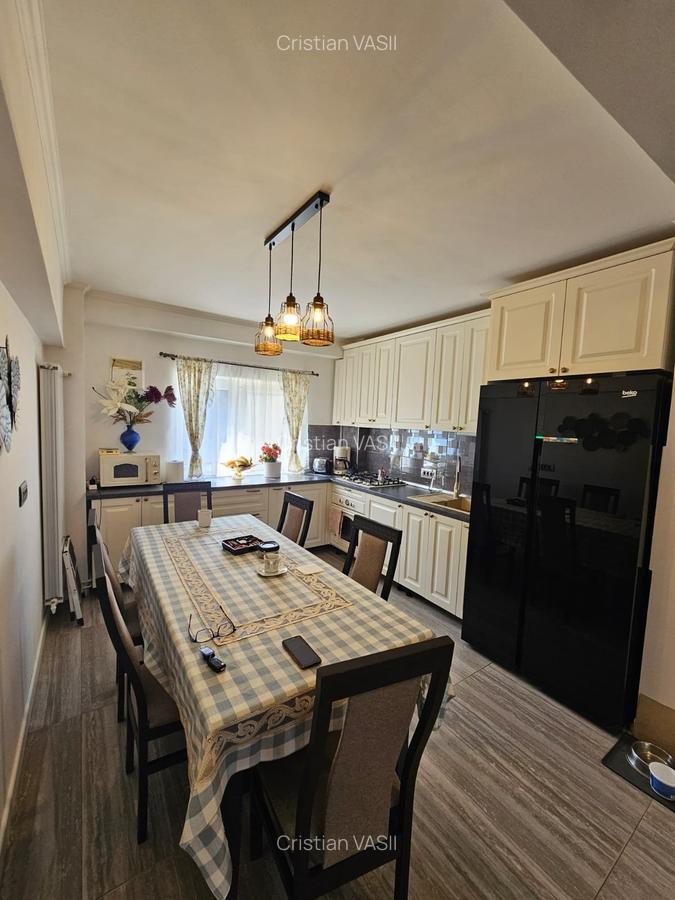 Apartament cu 3 camere decomandat în Simion Bărnuțiu - 7