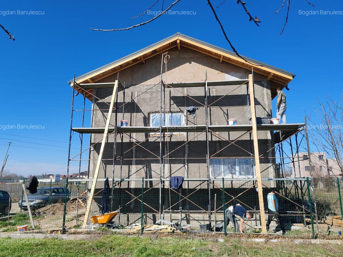 Vanzare - vila Sabareni - 6