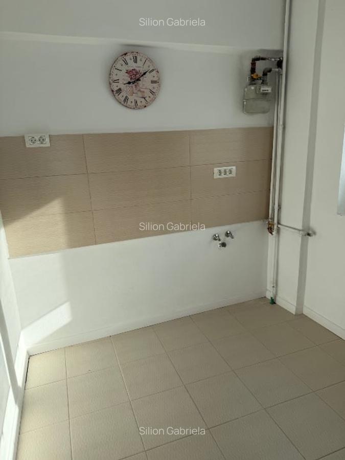 Garsonieră 41mp  renovată instalatii metrou piața Veteranilor călduroasă iarna - 4