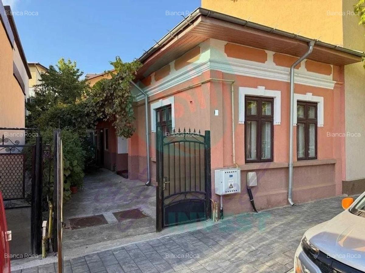 Casa singura in curte la 2 pasi de Calea Calarasilor - 2