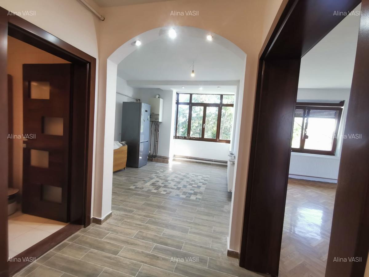 Apartament cu PERSONALITATE ! - 2