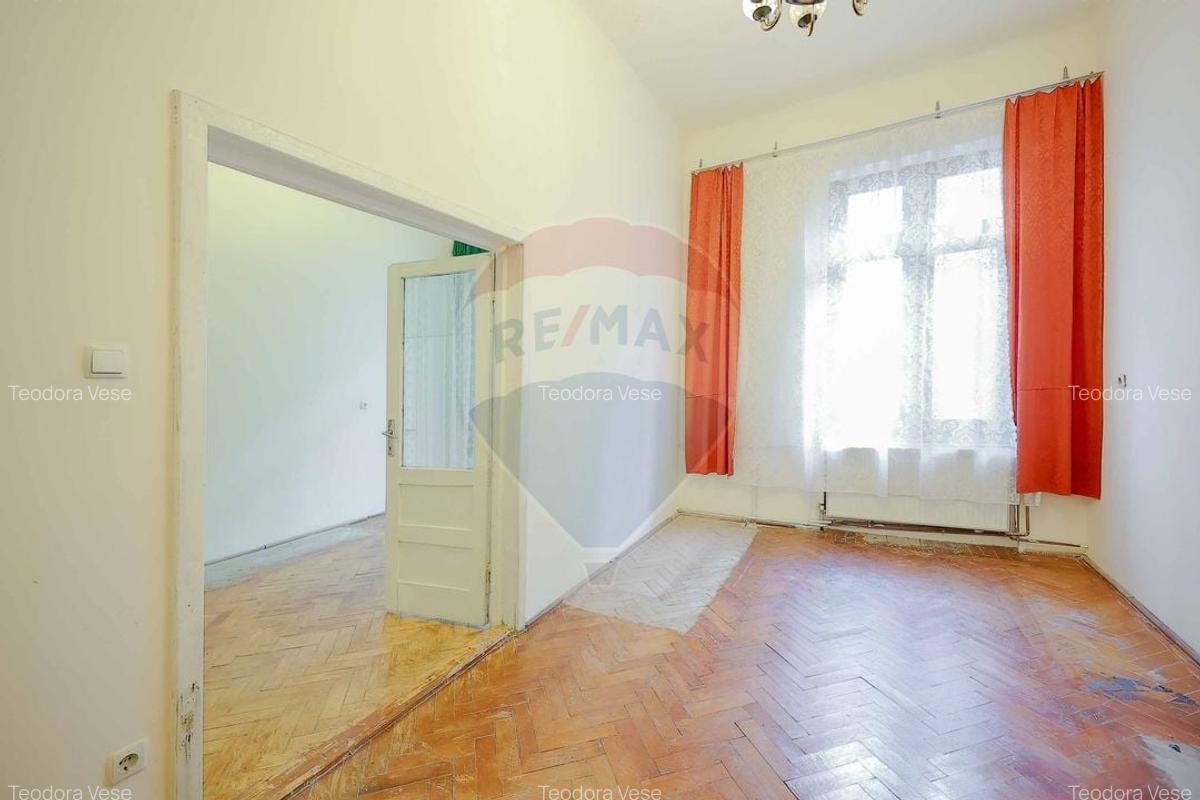 Apartament cu 2 camere de vanzare, cladire istorica, ultracentral - 12