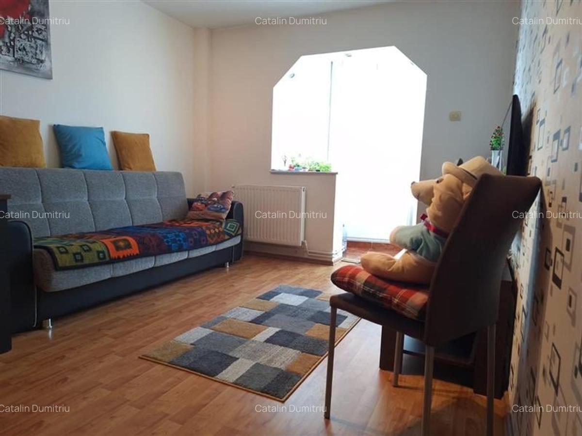 Apartament cu 3 camere decomandat în Central - 2