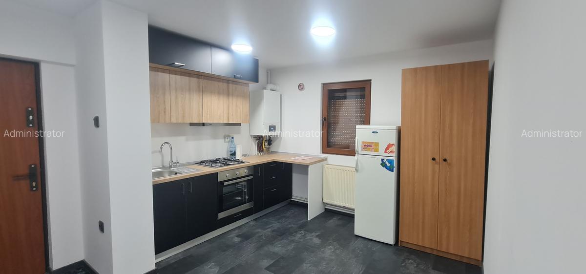 Apartament cu 3 camere decomandat în Central - 4