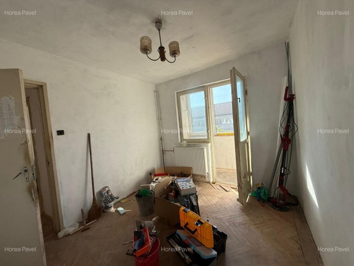 Apartament cu 3 camere semidecomandat în Dacia - 4