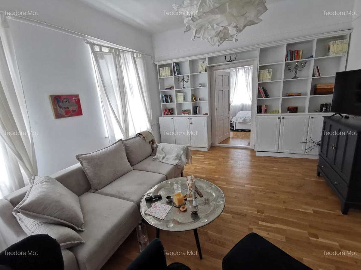Apartament cu 2 camere semidecomandat în P-ța Unirii - 2