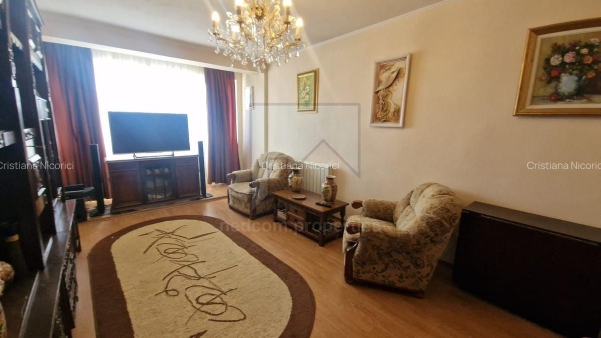 Vanzare 3 camere, Titan -  Aleea Barajul Sadului - 3