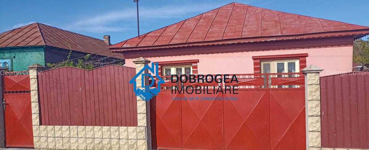 MAHMUDIA-CASA BATRANEASCA 4 CAMERE,TEREN 990 MP. - 4