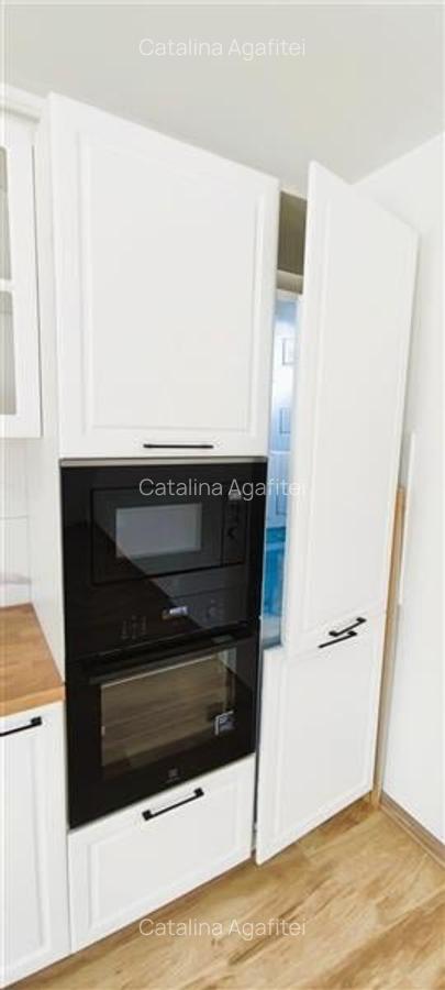 Apartament cu 3 camere decomandat în Tractorul - 6