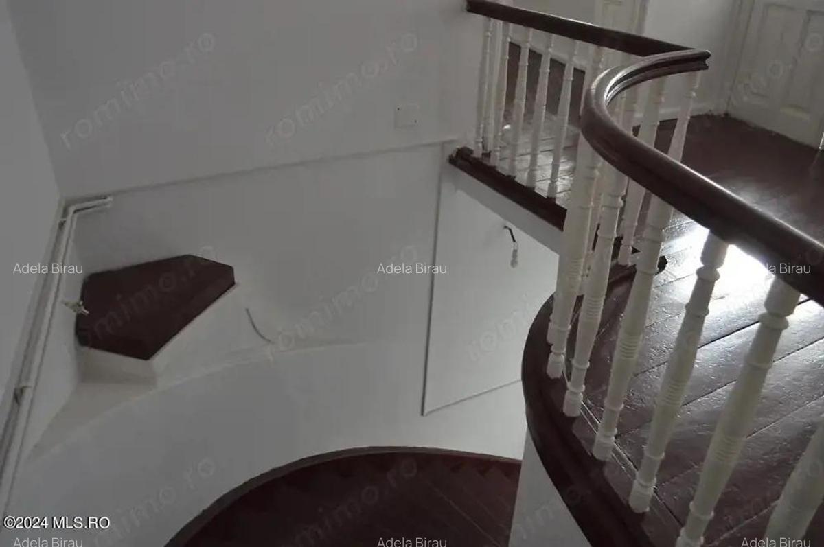 Pitesti - Targul din Vale, Birouri de inchiriat la etaj, 163 mp utili - 17