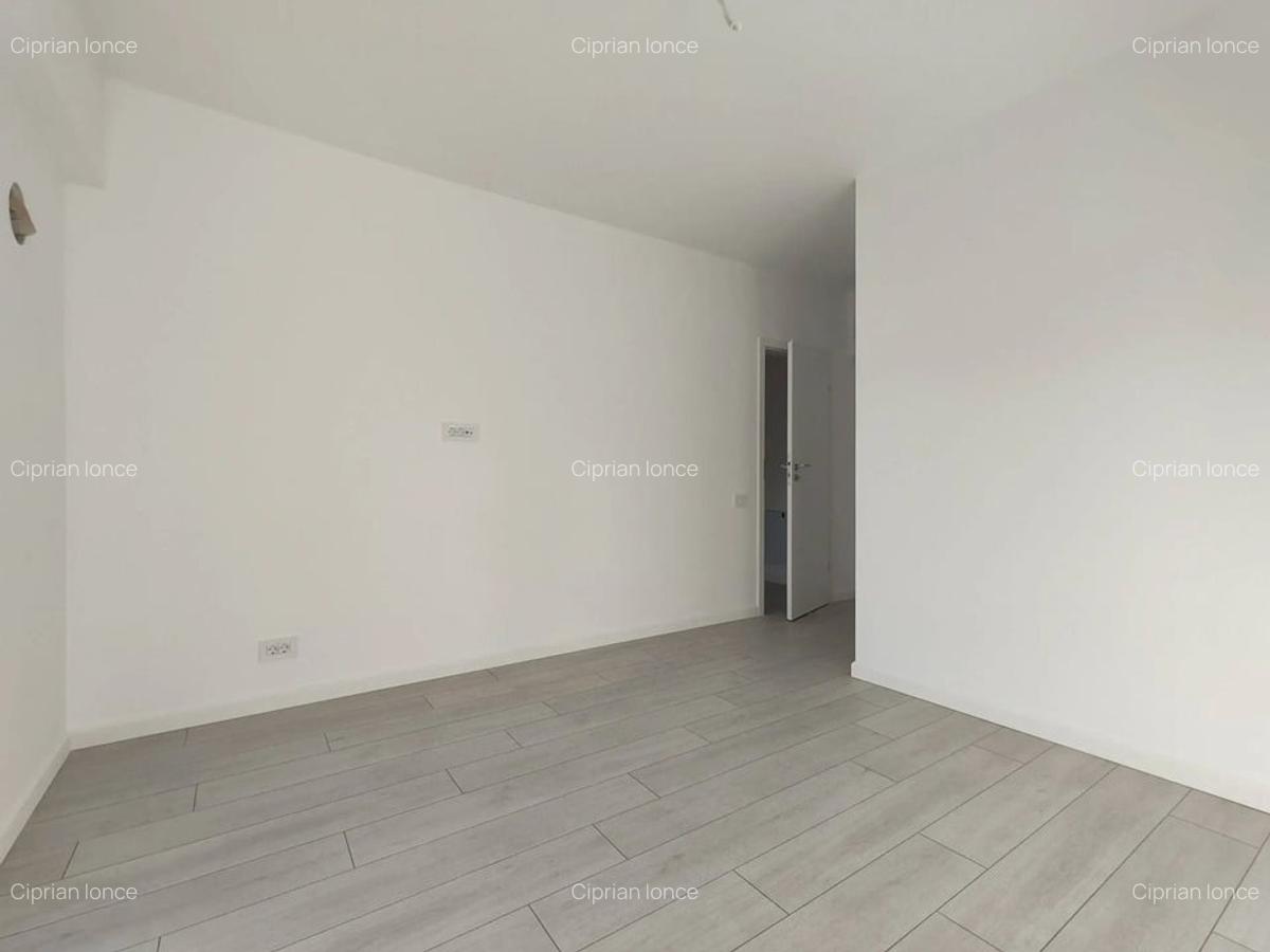 Apartament cu 3 camere decomandat în Titan - 8