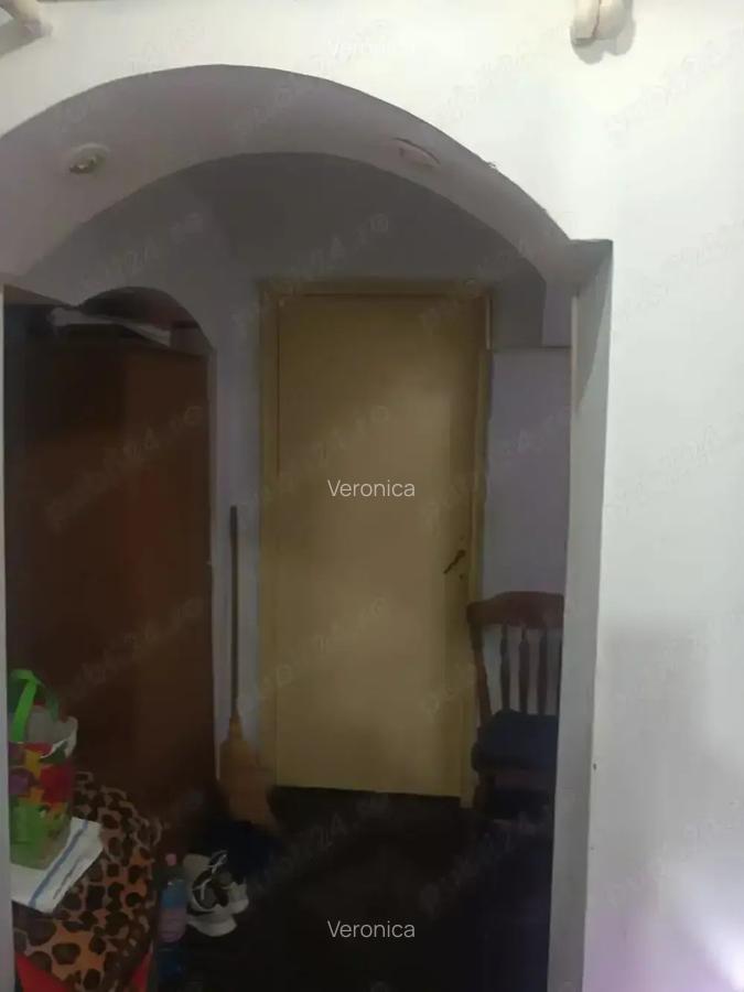 Vand apartament 2 camere - 1